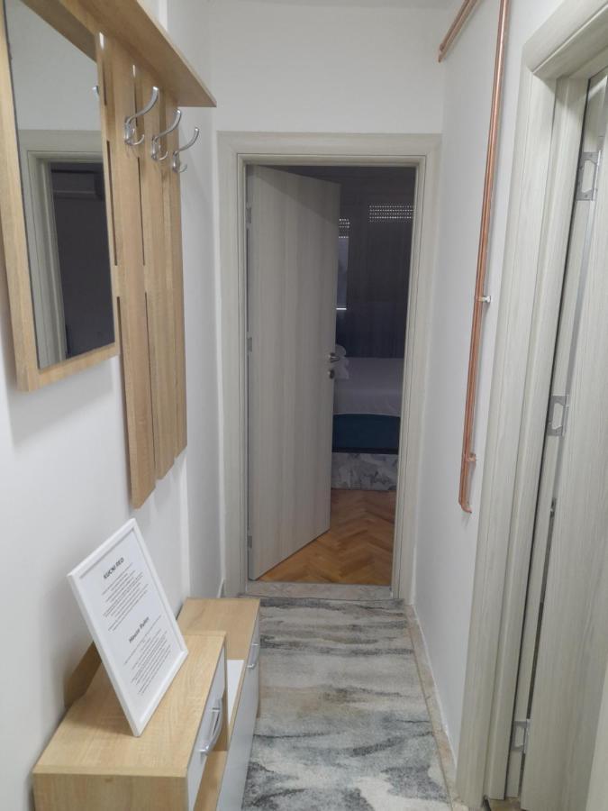 Holiday Apartament Three Nis Exterior photo